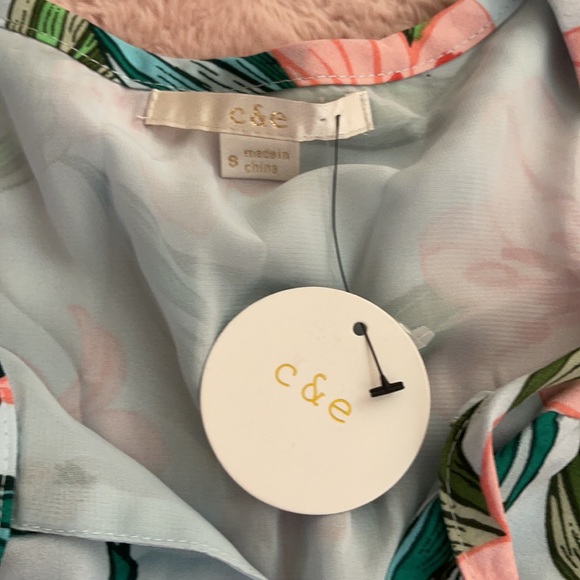 Dress - Picture 3 of 4